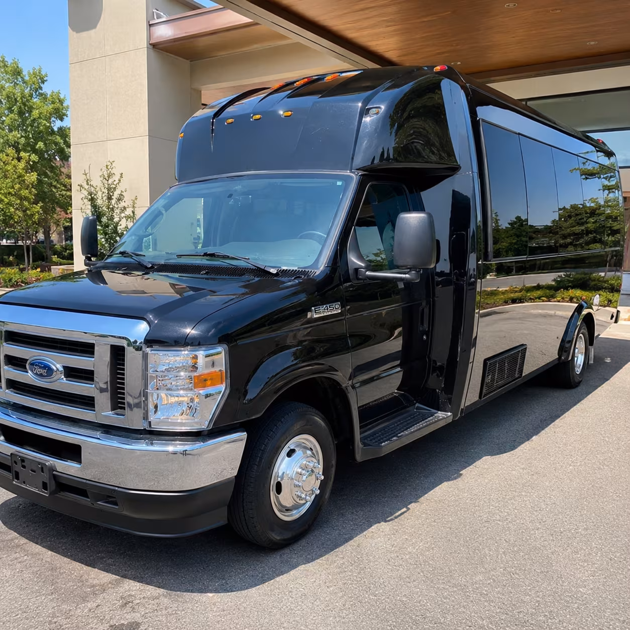 bus rentals for conventions at fresno state and the save mart center