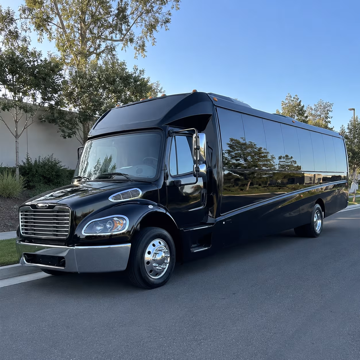 fresno 30 passenger minibus