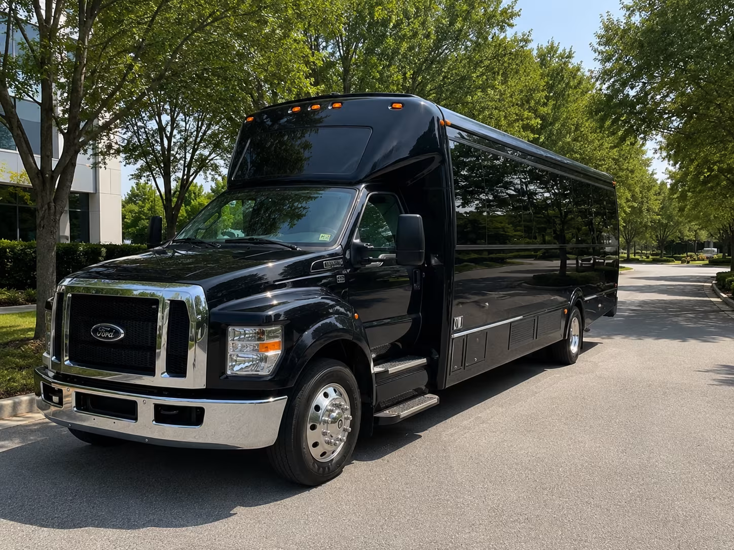 long haul bus connections between fresno and bay area or socal airports