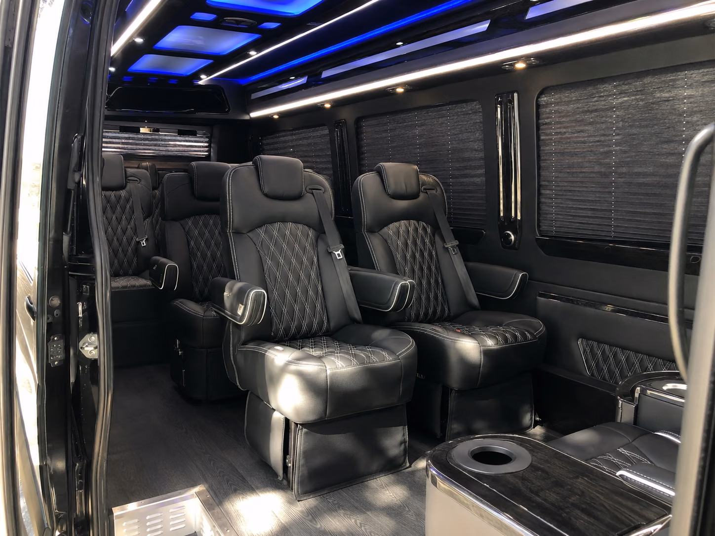 reserve transportation for your next wedding 1